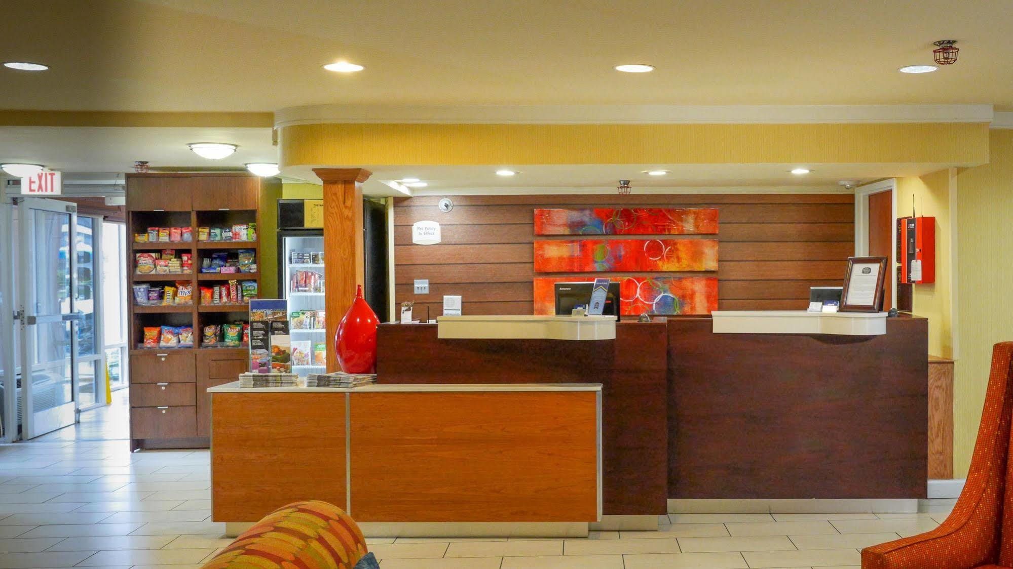 Quality Inn Fayetteville Near Fort Bragg Exterior foto