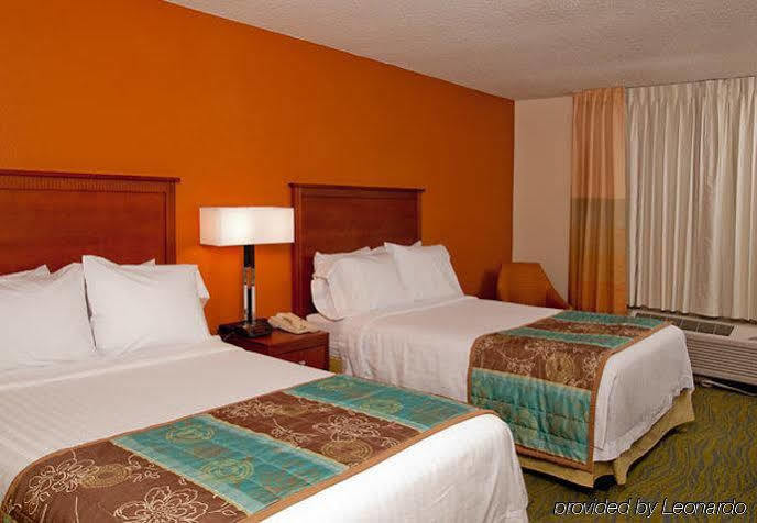Quality Inn Fayetteville Near Fort Bragg Exterior foto